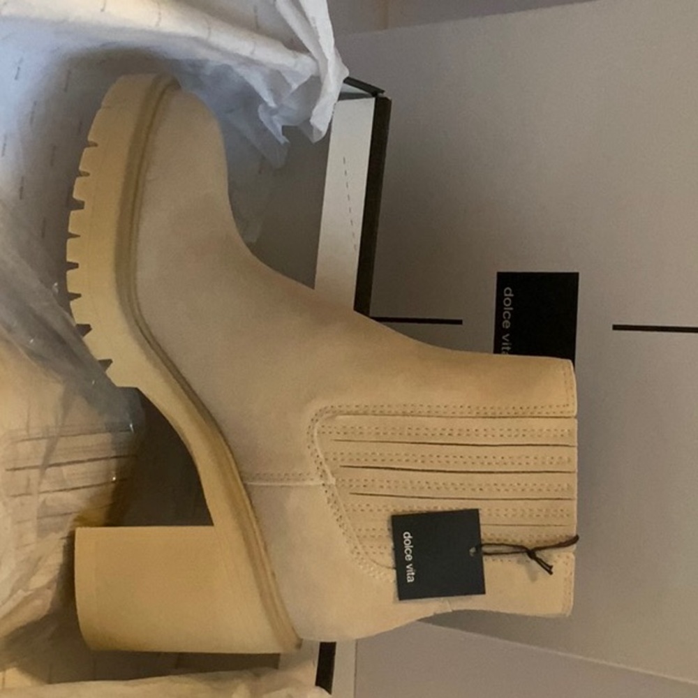Dolce Vita Caster H2O Bootie NWT Box